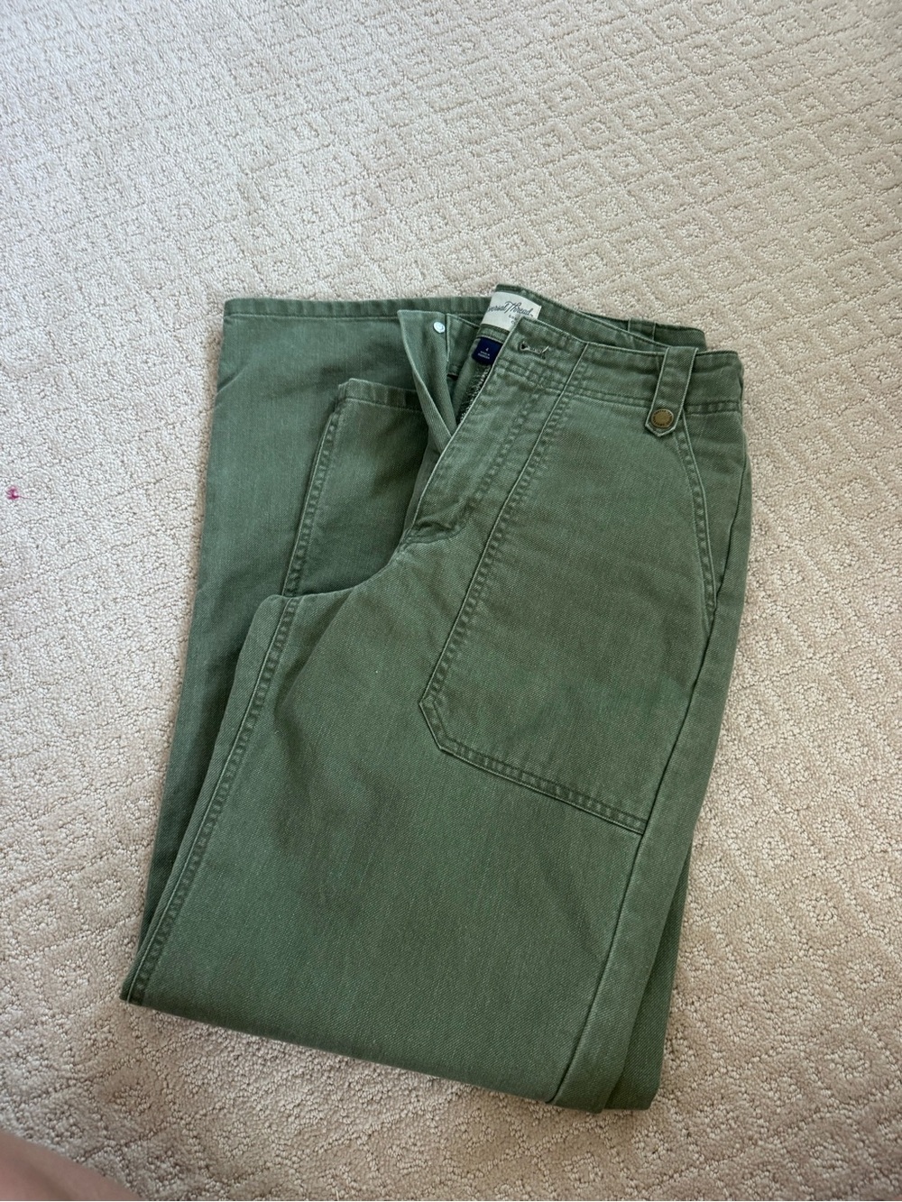 Universal Thread Olive Green Straight Leg Pants